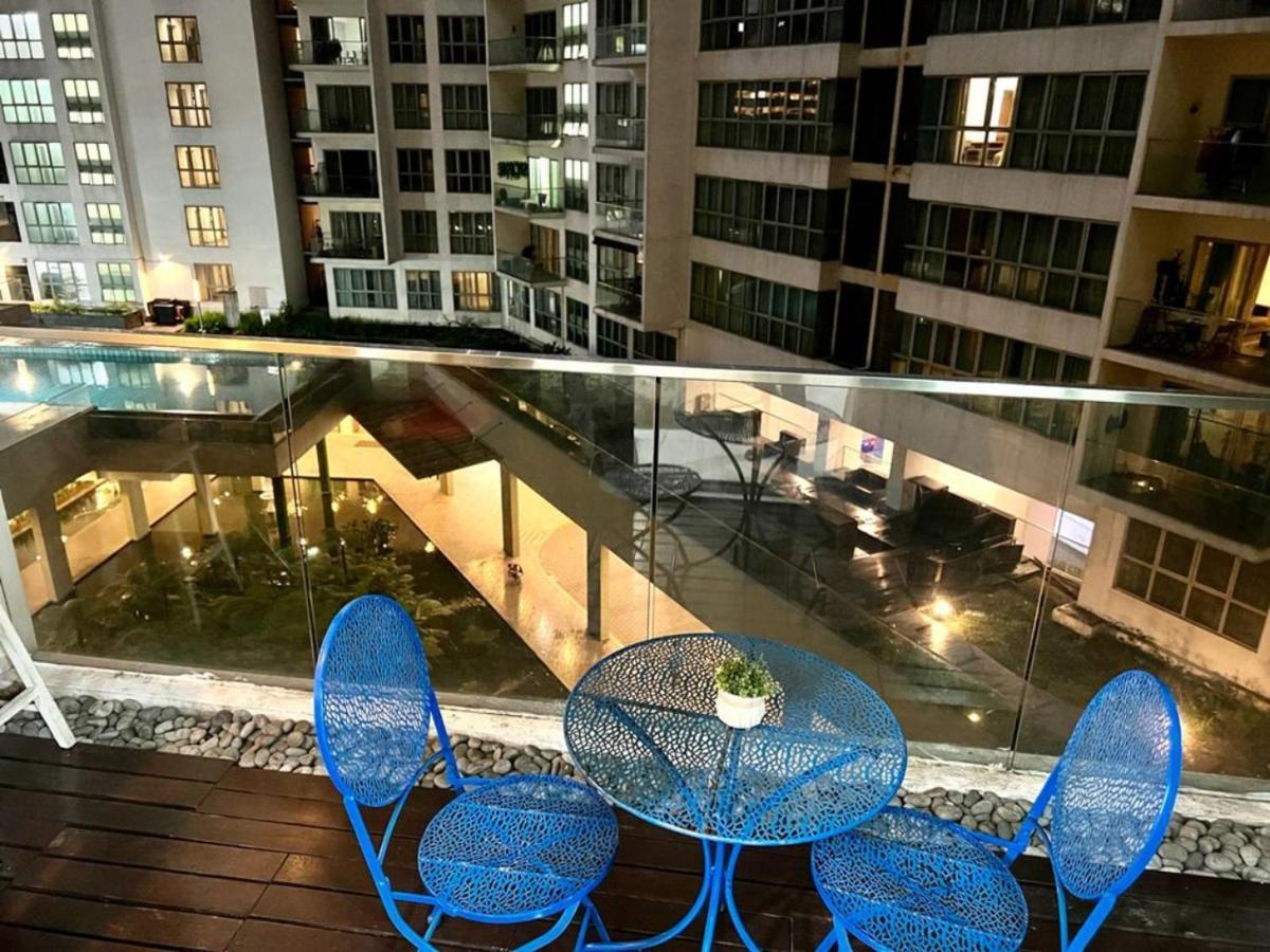 Хостел Regalia Skypool Klcc Куала-Лумпур Экстерьер фото
