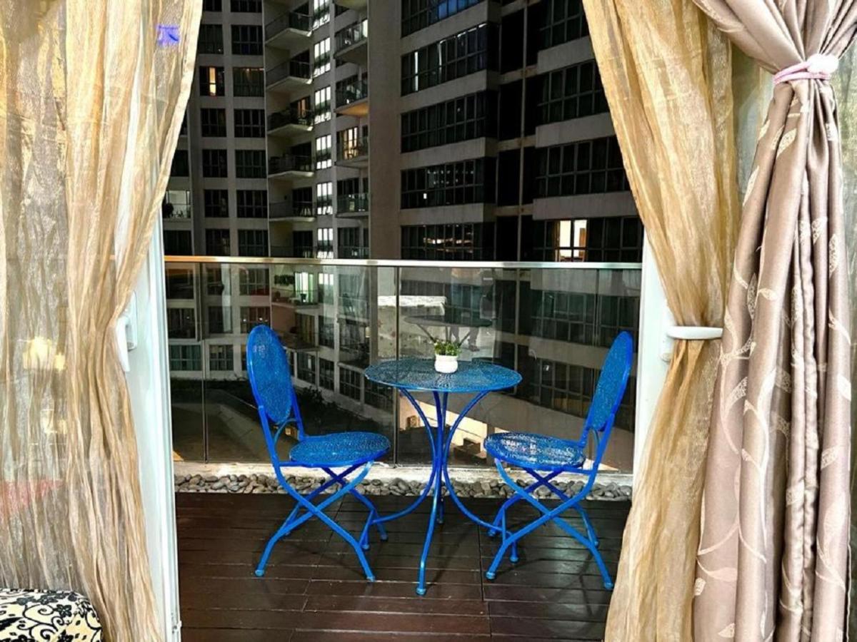 Хостел Regalia Skypool Klcc Куала-Лумпур Экстерьер фото